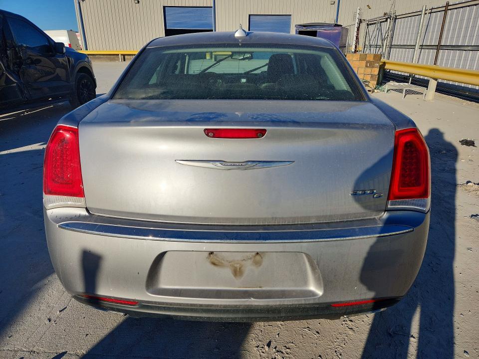 2016 Chrysler 300c