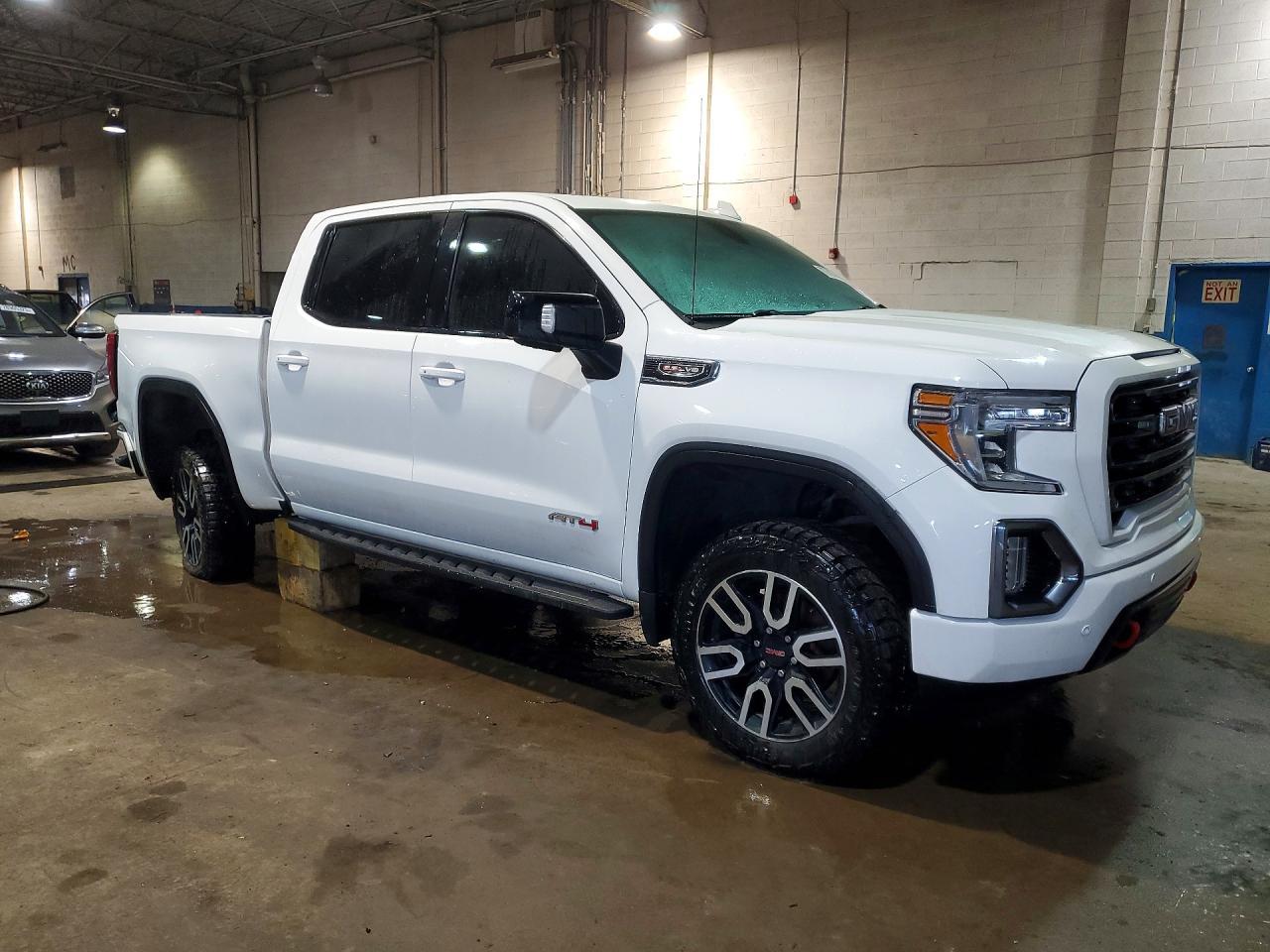 2022 GMC Sierra Limited K1500 AT4