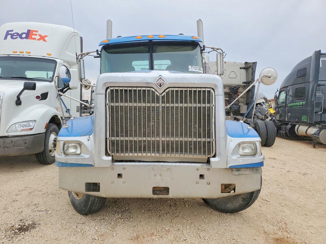 2006 International L9327 Semi Truck