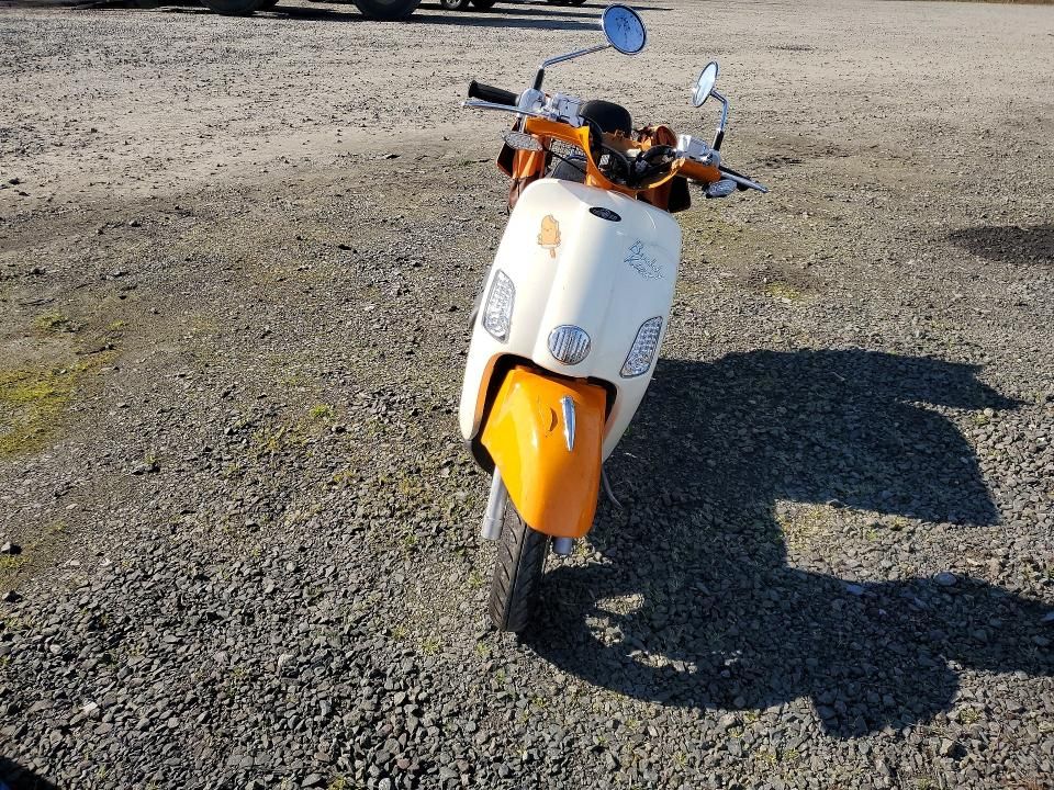 2021 Genuine Scooter Co. Buddy Kick