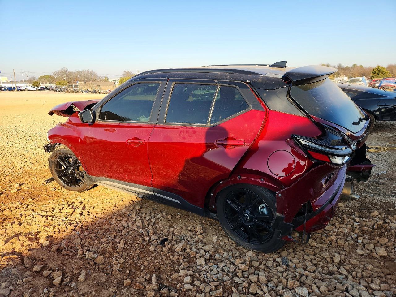 2023 Nissan Kicks sr