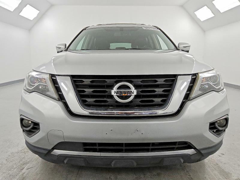 2019 Nissan Pathfinder sl