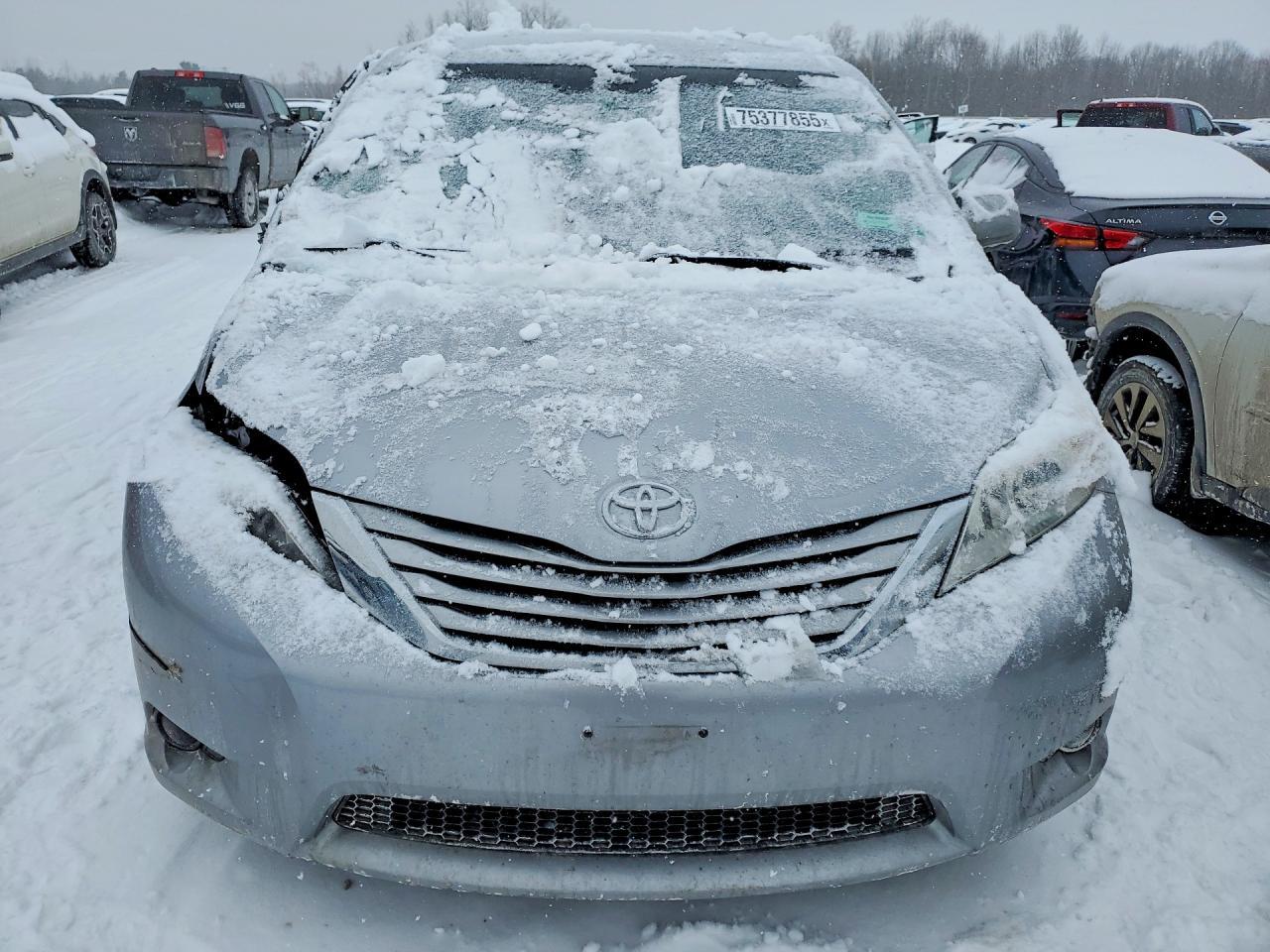 2017 Toyota Sienna le