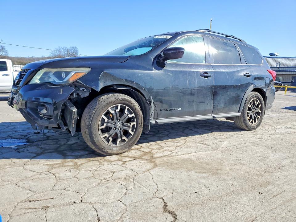 2019 Nissan Pathfinder sv