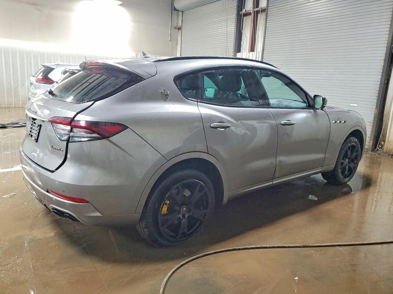 2022 Maserati Levante Base