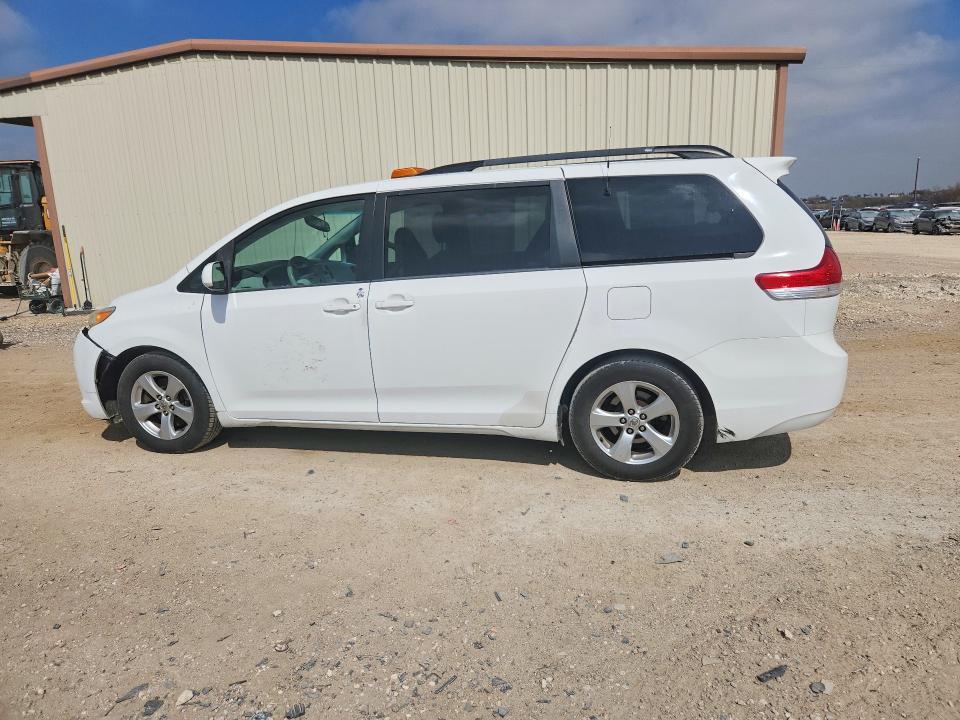2014 Toyota Sienna