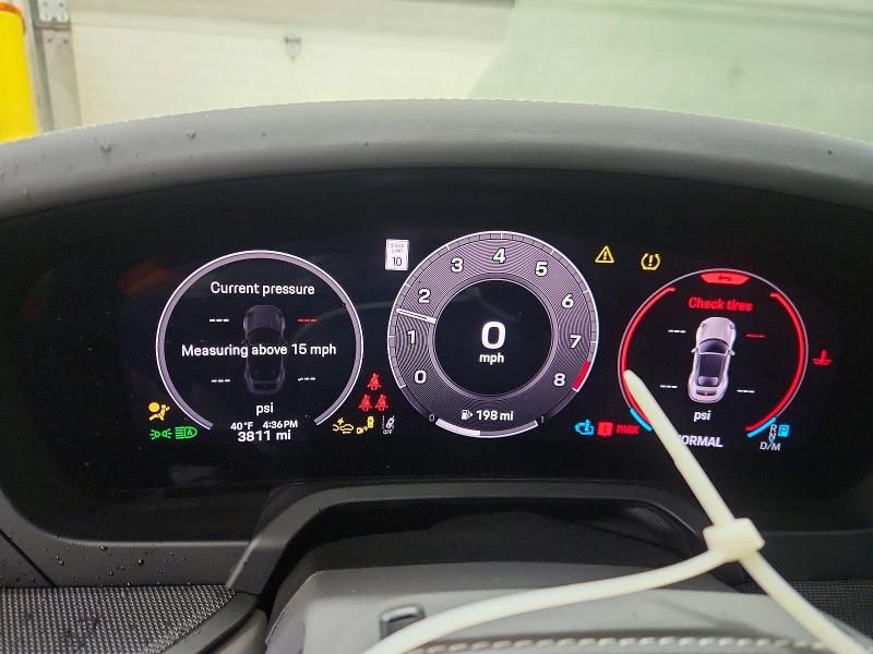 2025 Porsche 911 Carrera