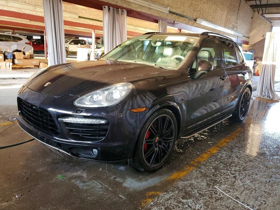 2014 Porsche Cayenne Turbo