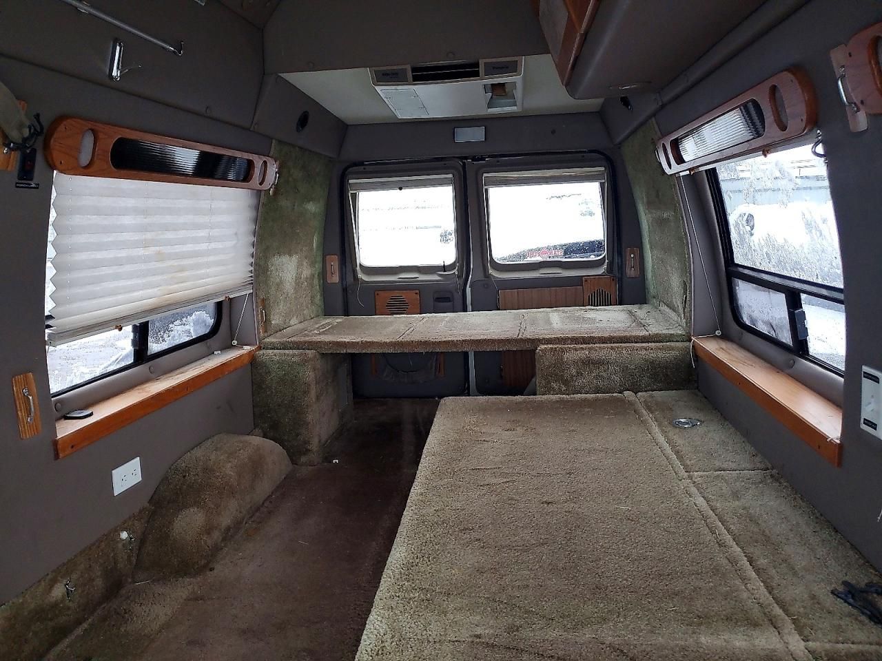 2007 Ford Econoline E250 van