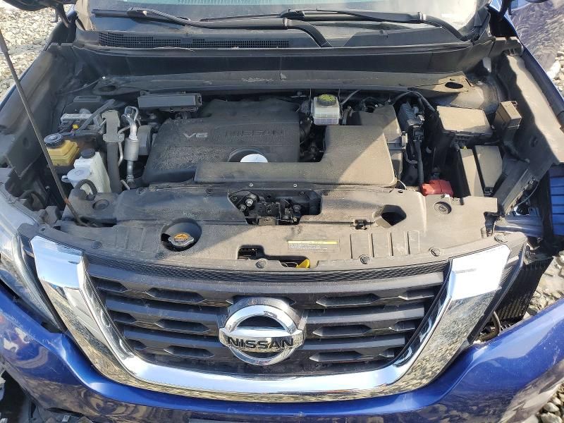 2020 Nissan Pathfinder sv