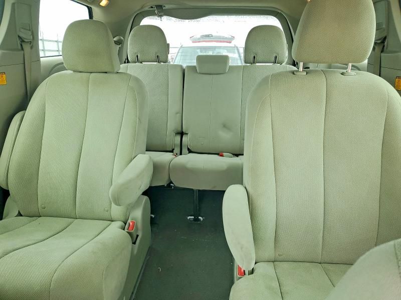 2011 Toyota Sienna Base