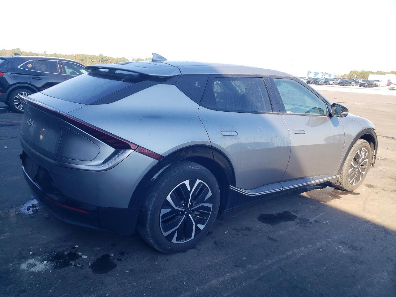 2023 KIA EV6 Wind