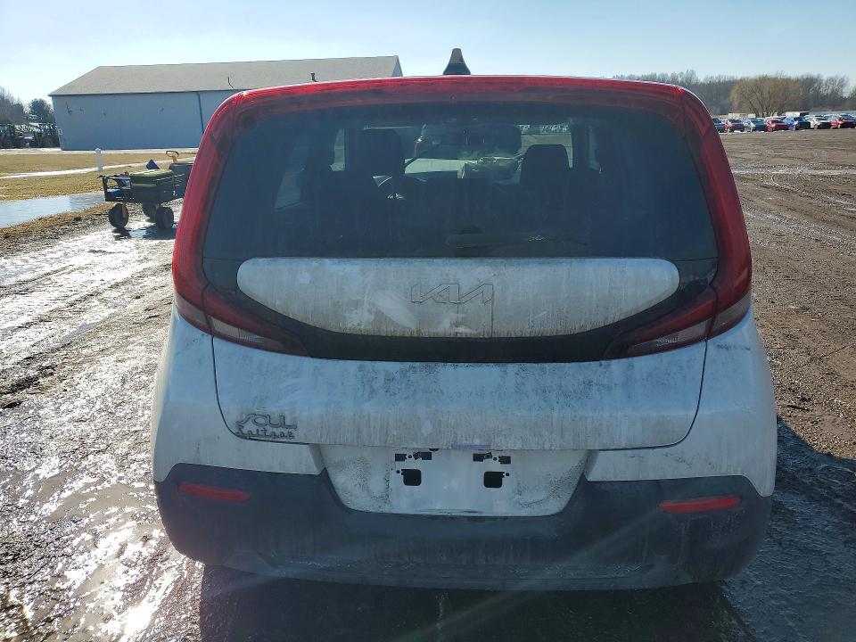 2022 KIA Soul lx