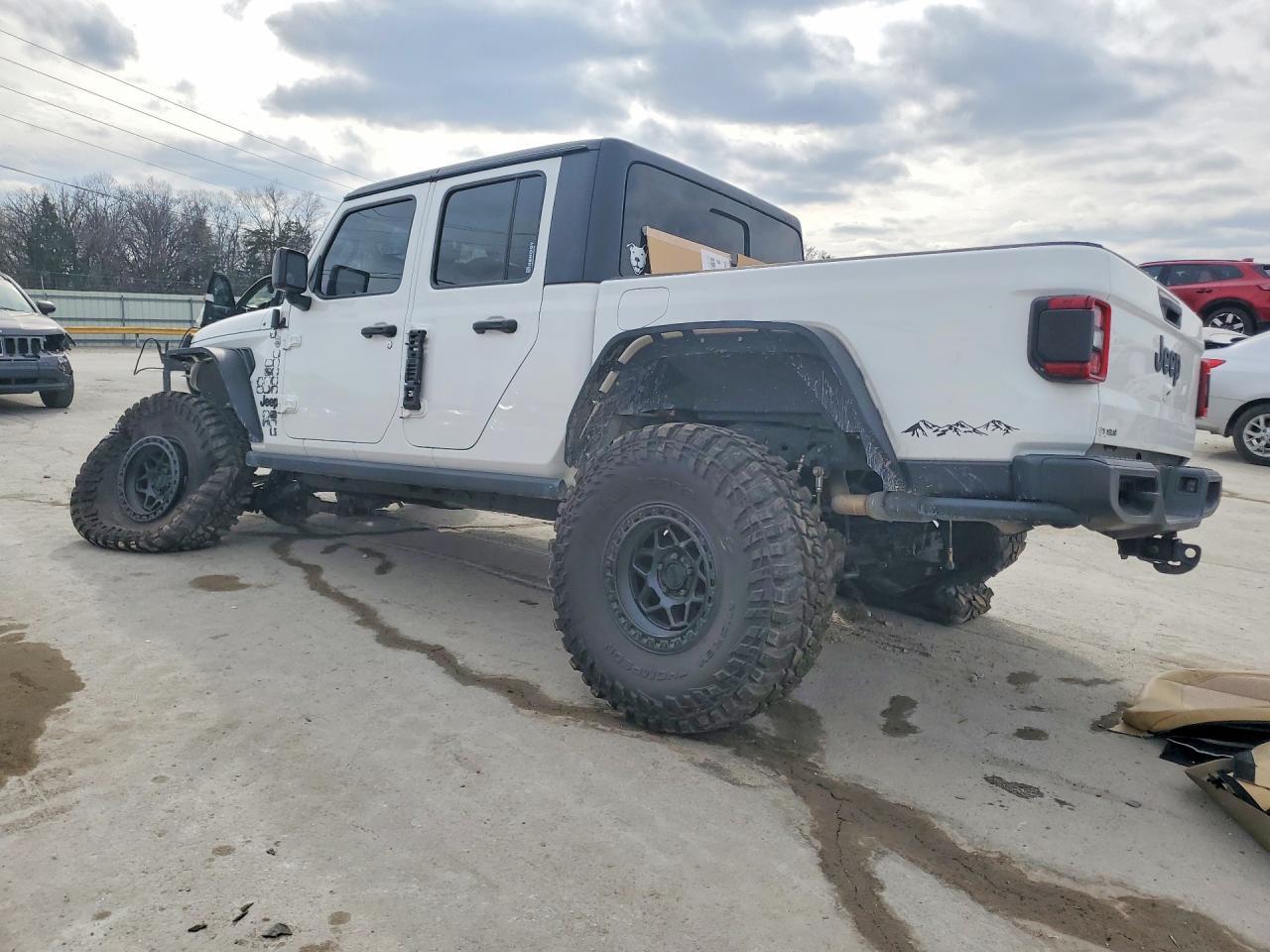 2021 Jeep Gladiator Sport