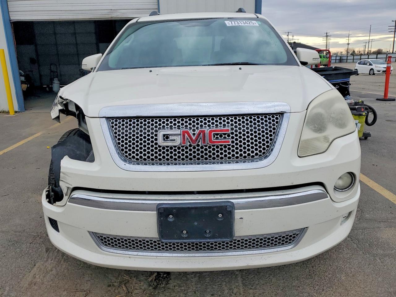 2011 GMC Acadia Denali