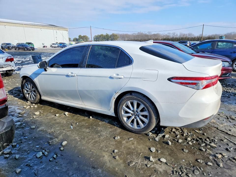 2020 Toyota Camry le