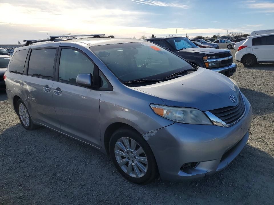 2011 Toyota Sienna xle