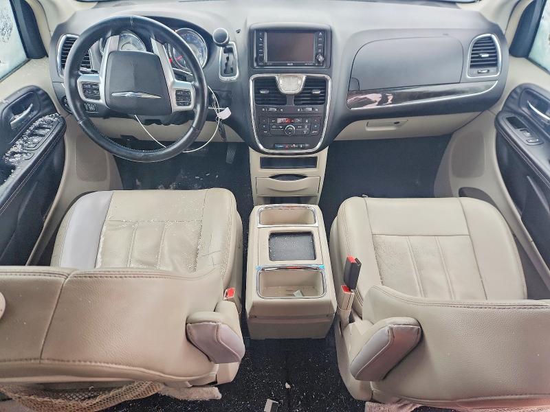 2013 Chrysler Town & Country Touring