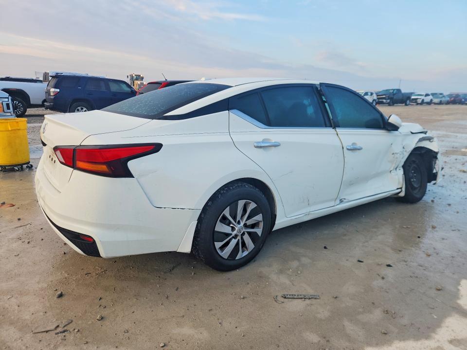2020 Nissan Altima s
