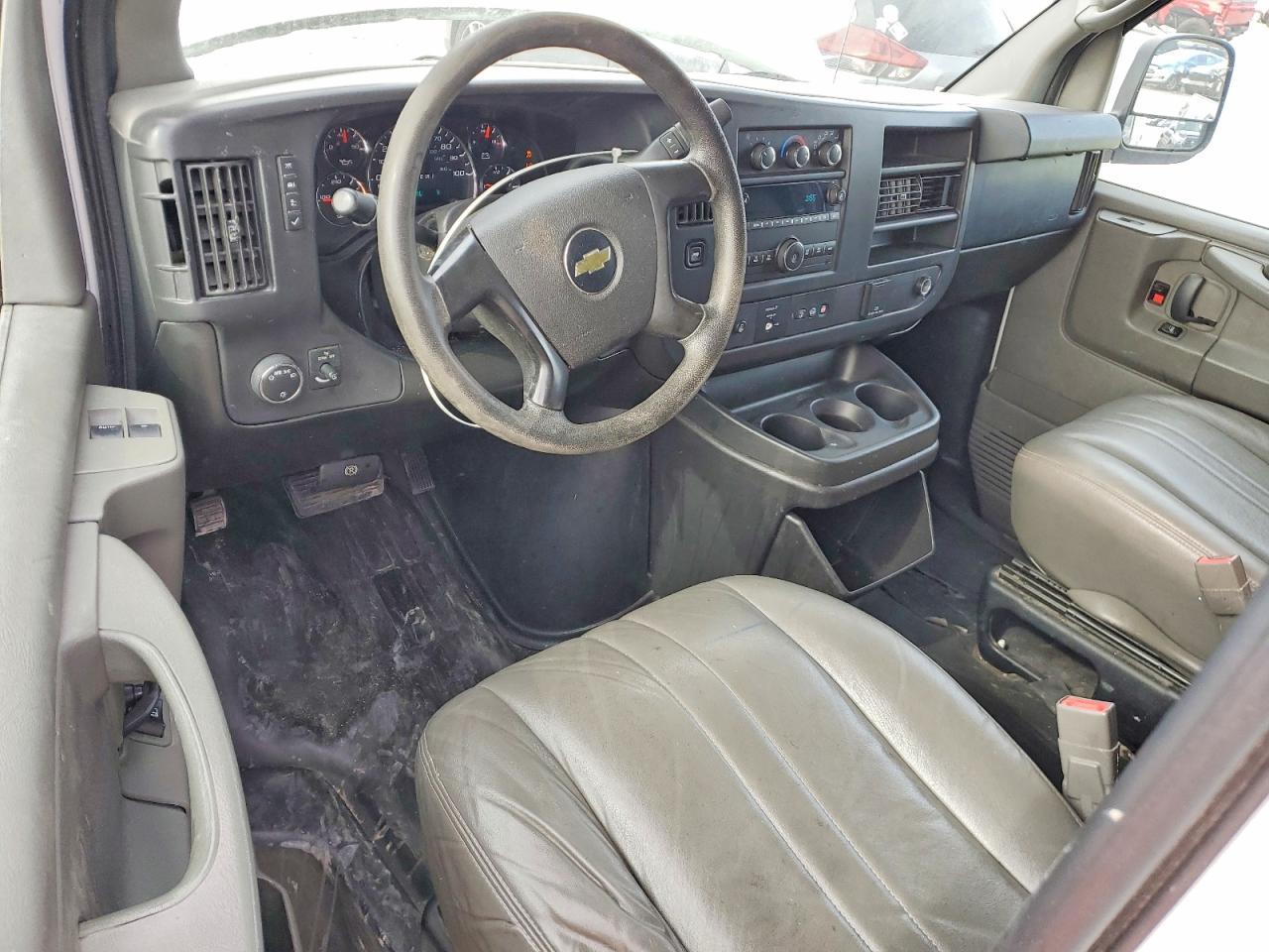 2015 Chevrolet Express 2500 Cargo Delivery Van