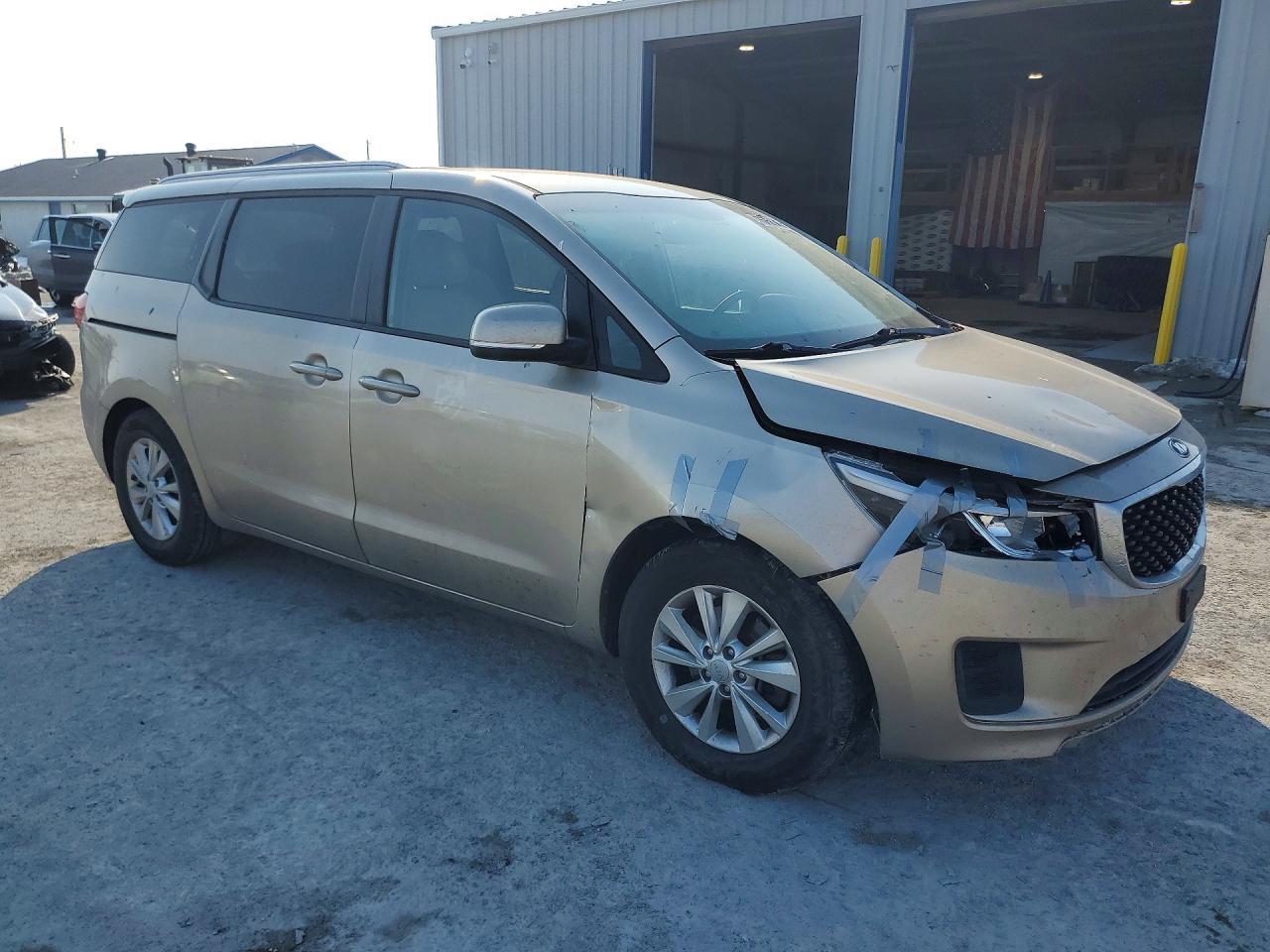 2016 KIA Sedona lx