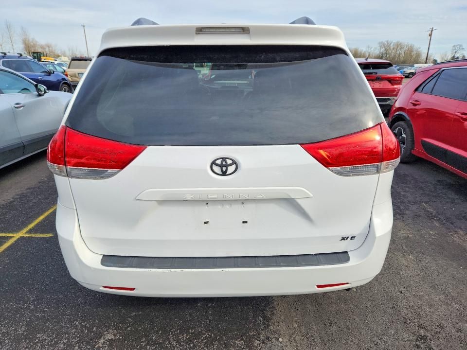 2013 Toyota Sienna xle