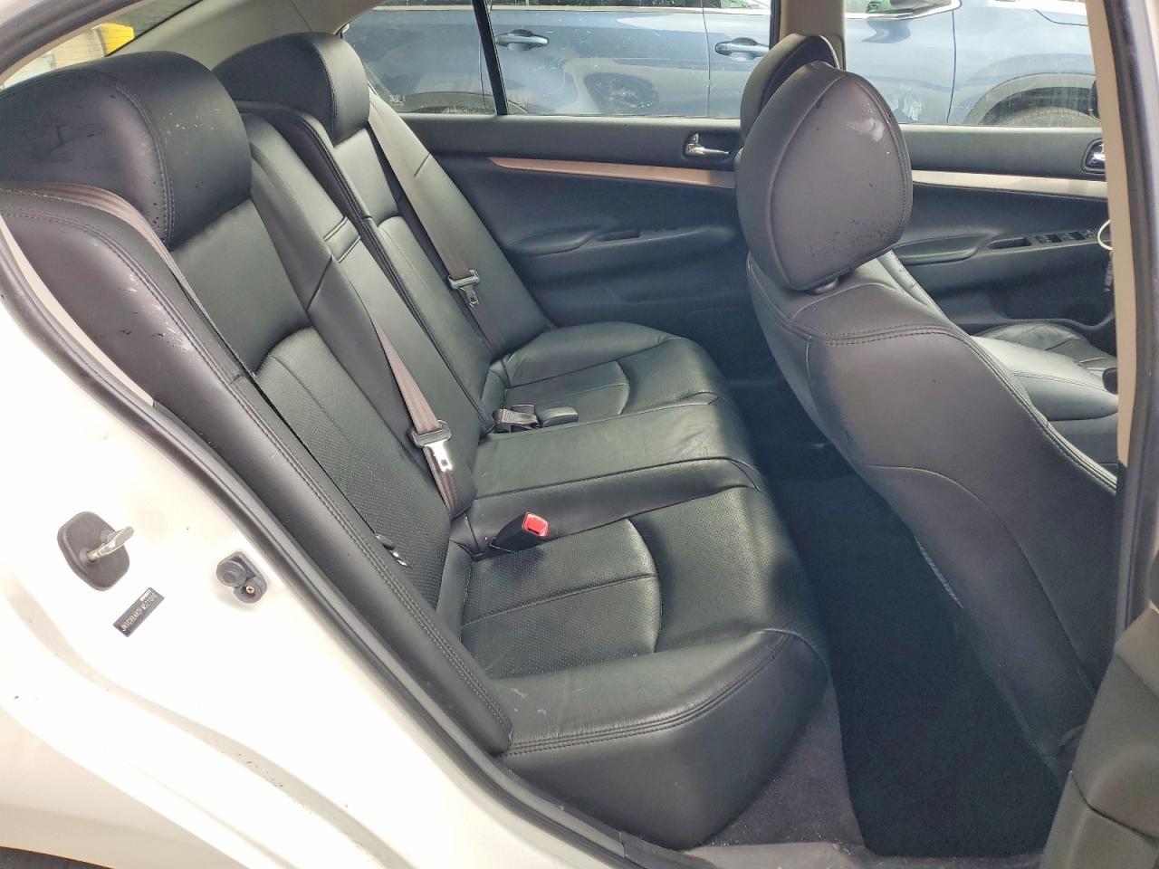 2015 Infiniti Q40