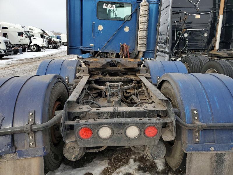 2007 Kenworth T800 Semi Truck