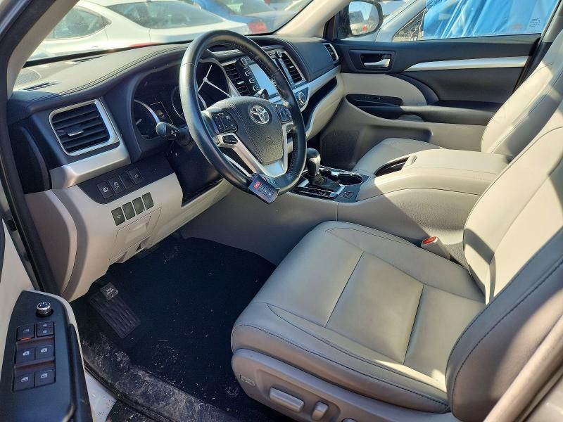 2018 Toyota Highlander se