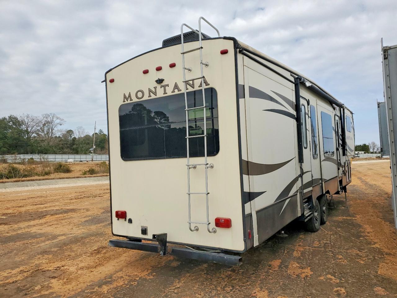 2016 Keystone Montana HI