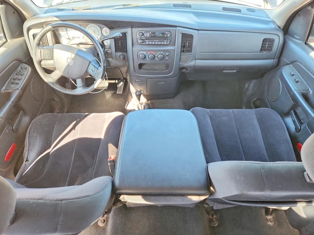 2005 Dodge Ram 1500 st