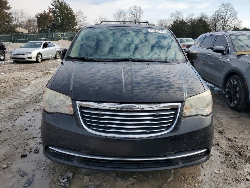 2013 Chrysler Town & Country Touring