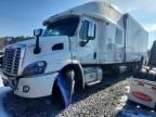 2018 Freightliner Cascadia 1 BOX Truck