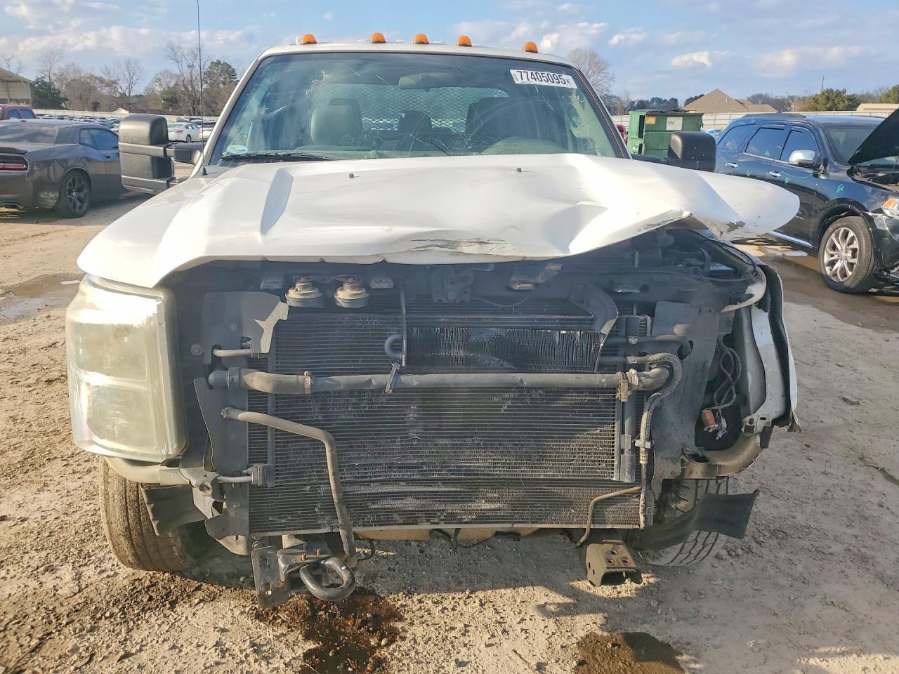 2014 Ford F350 Super Duty Flatbed Truck