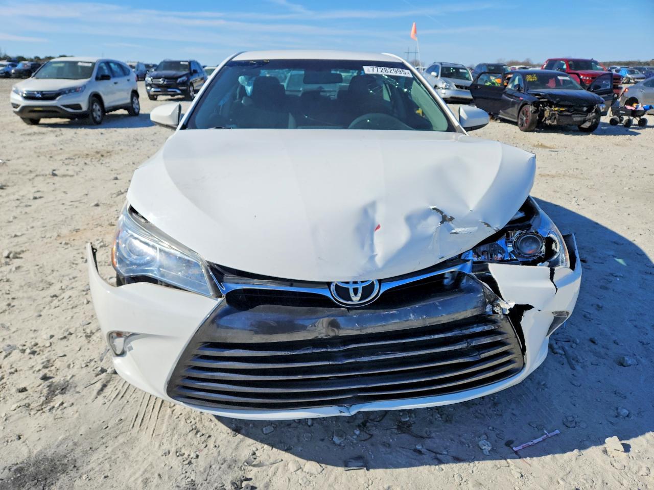 2016 Toyota Camry le