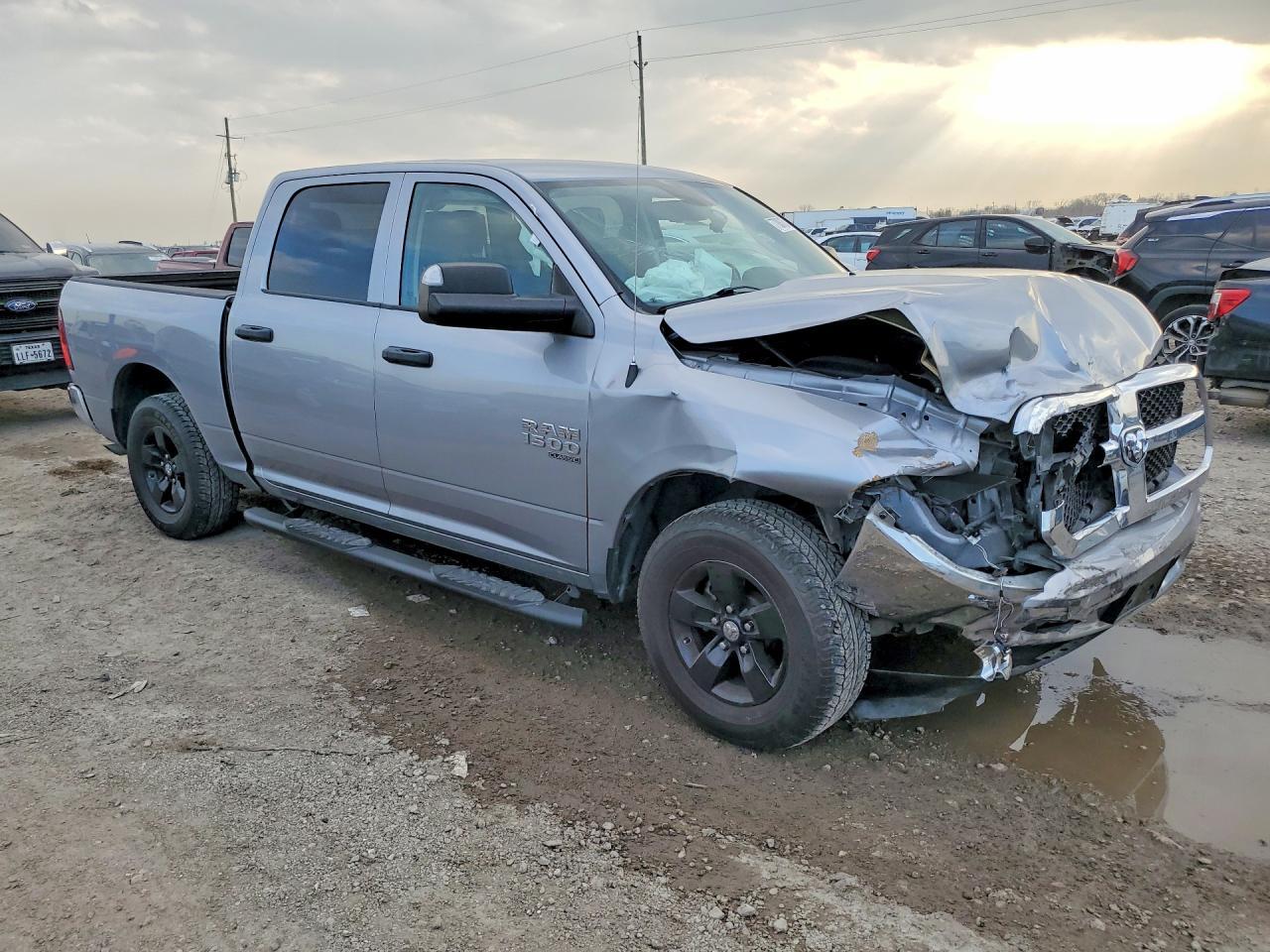2022 Dodge Ram 1500 Classic slt