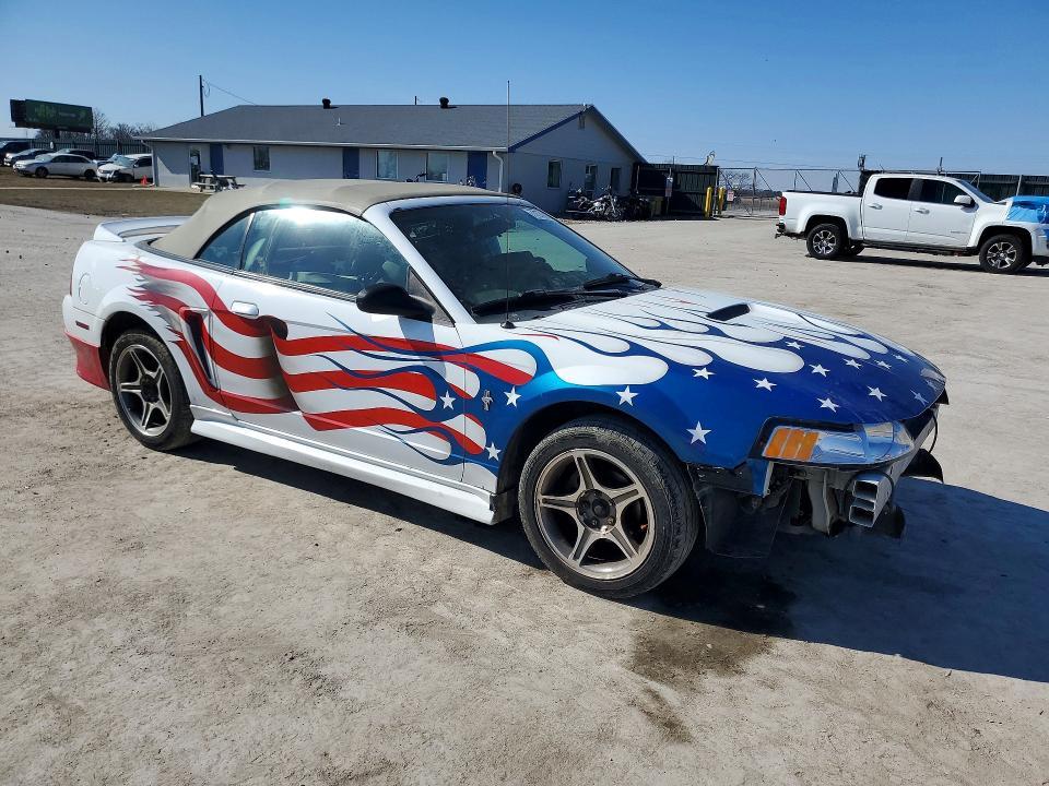 2000 Ford Mustang