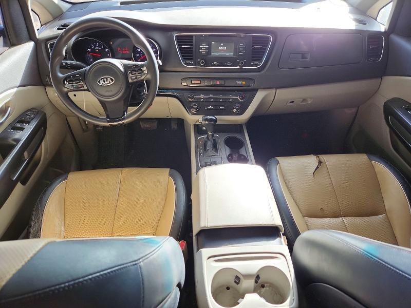 2017 KIA Sedona lx