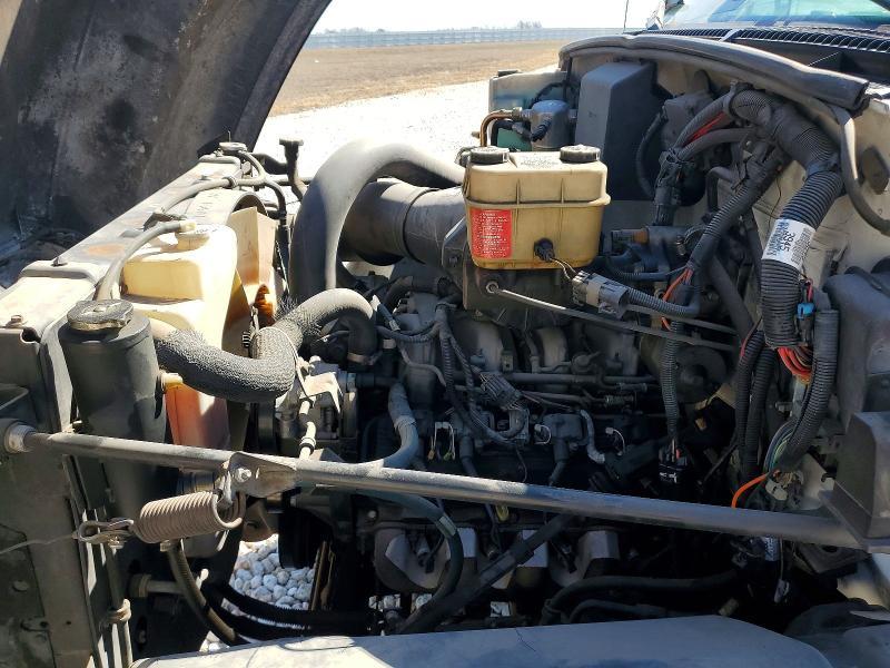 2001 Chevrolet C6 BOX Truck