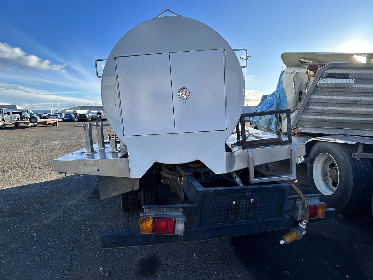 2015 Isuzu NPR HD