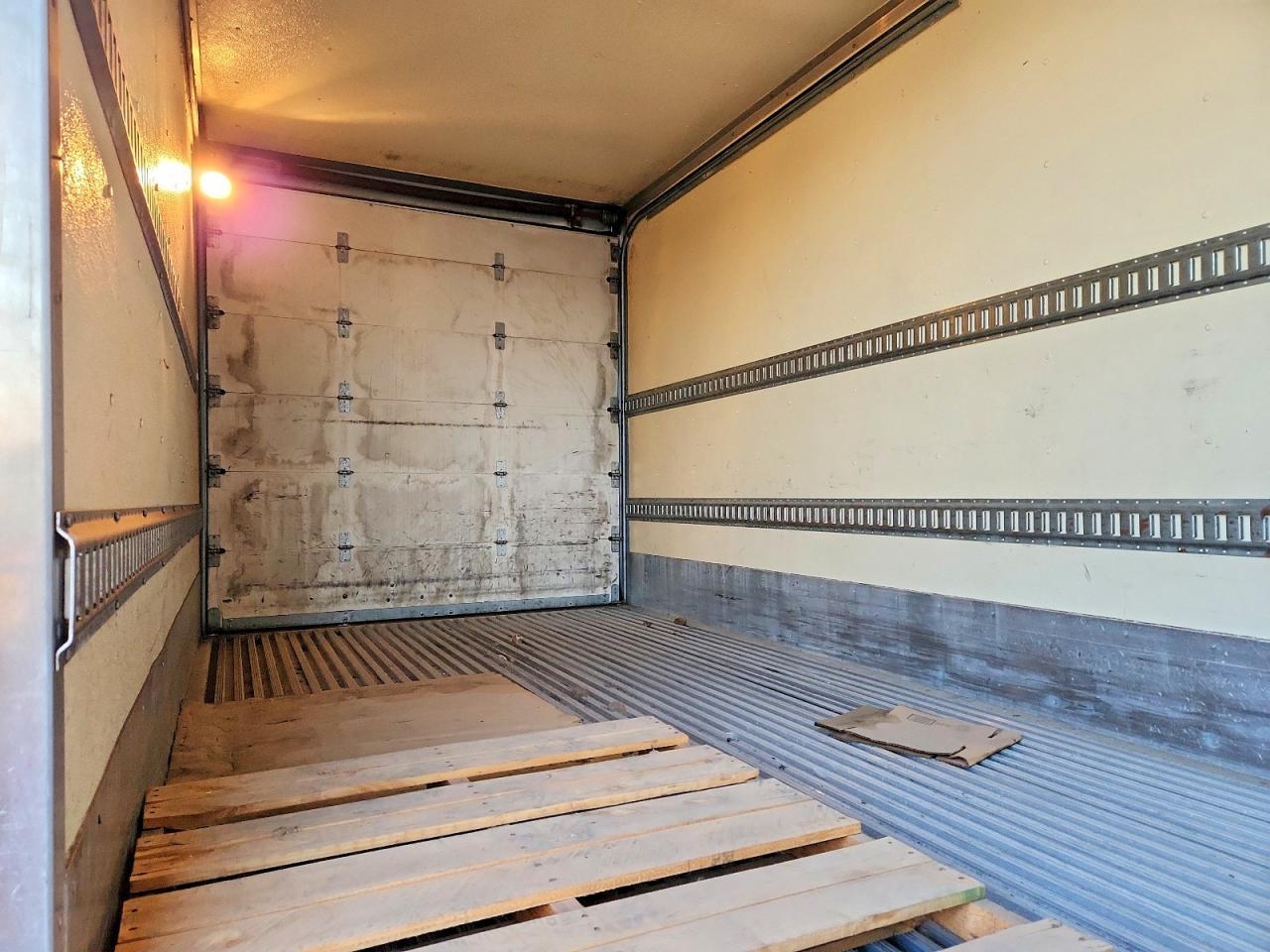 2009 Isuzu T7F Refrigerated BOX Truck