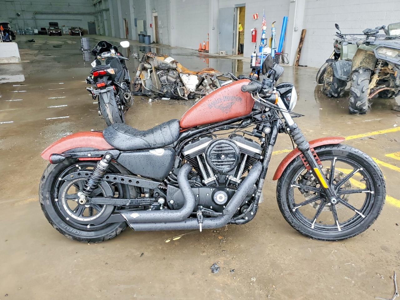 2017 Harley-Davidson XL883 Iron 883