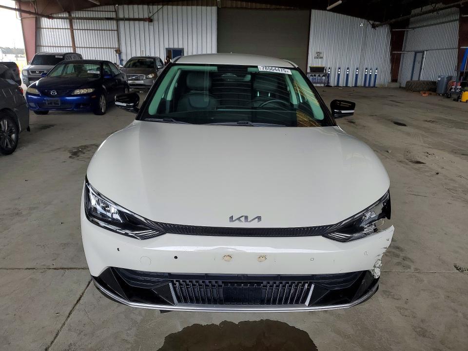 2022 KIA EV6 Wind