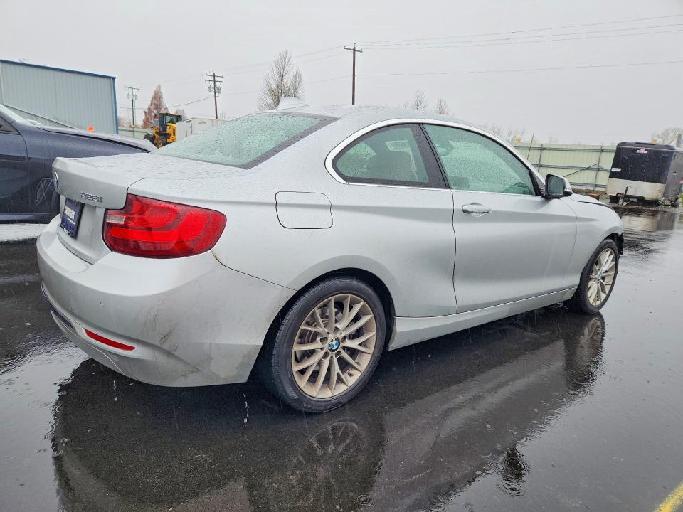 2016 BMW 228 i Sulev