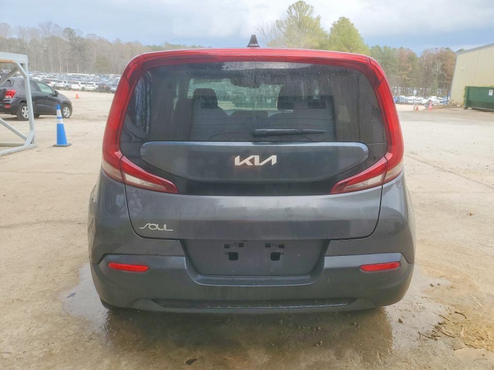 2022 KIA Soul lx