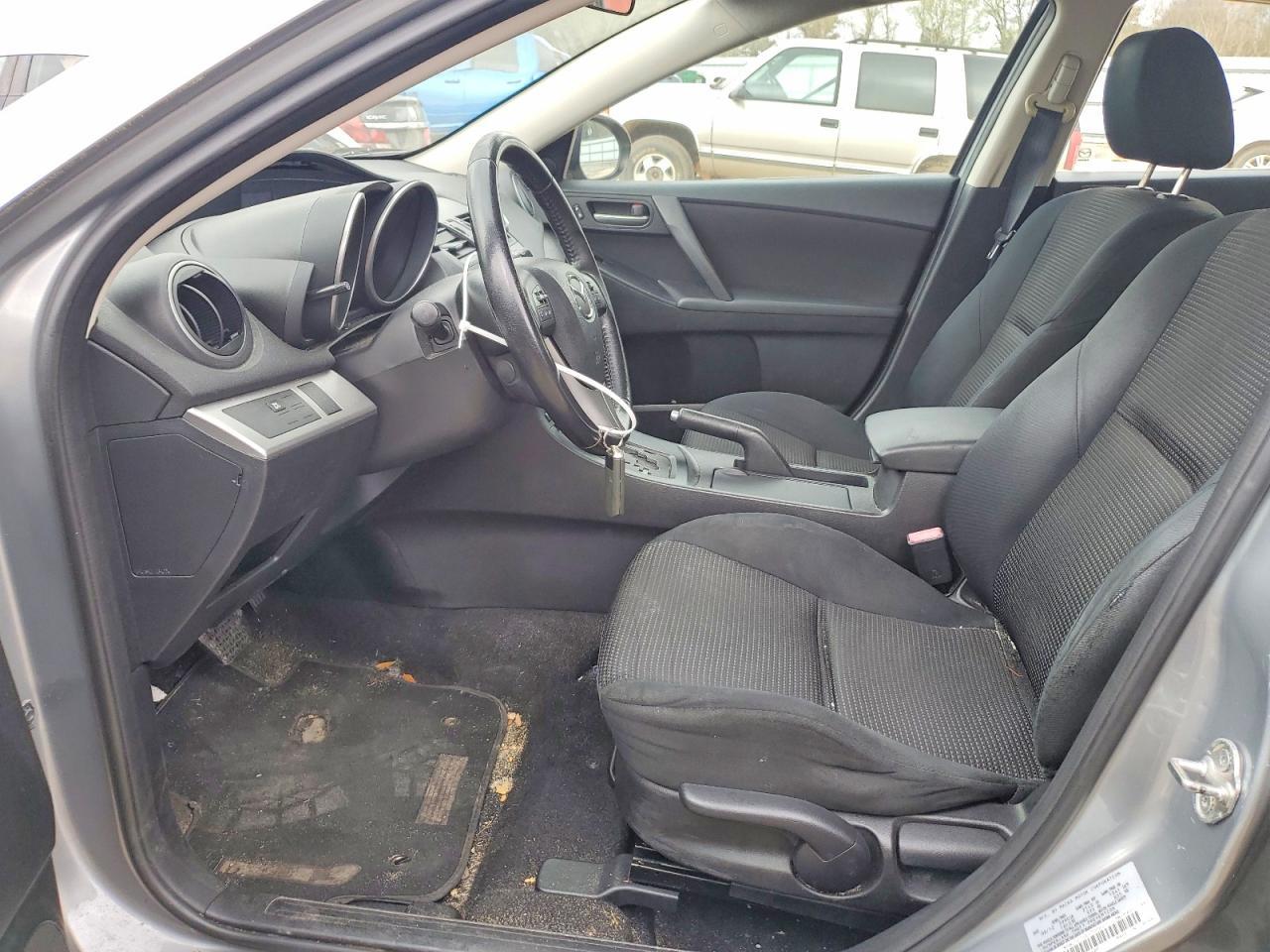 2013 Mazda 3 I