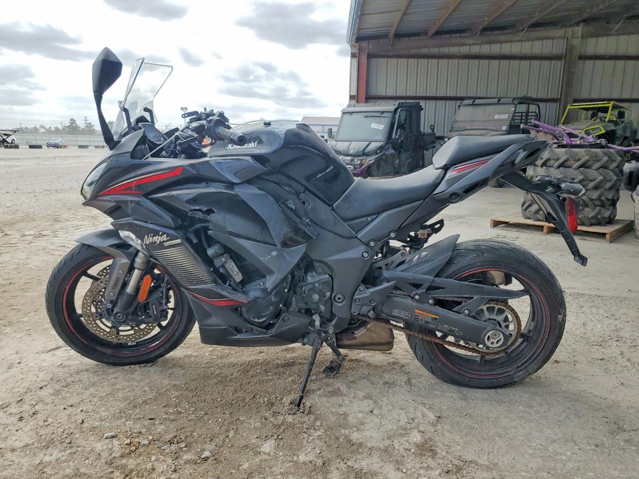 2022 Kawasaki ZX1002 K
