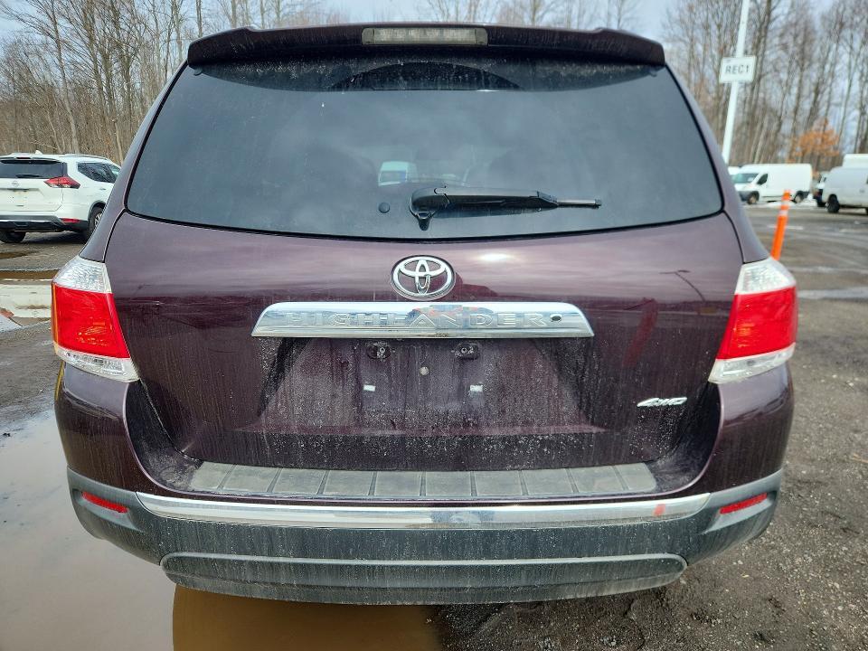 2013 Toyota Highlander Base