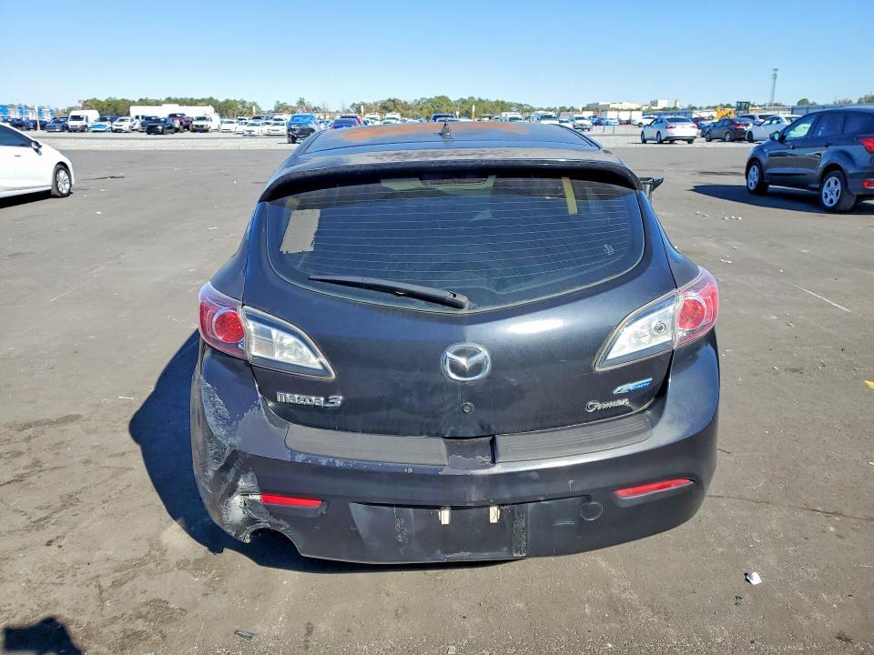 2013 Mazda 3 I