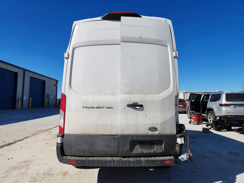 2022 Ford Transit T-250